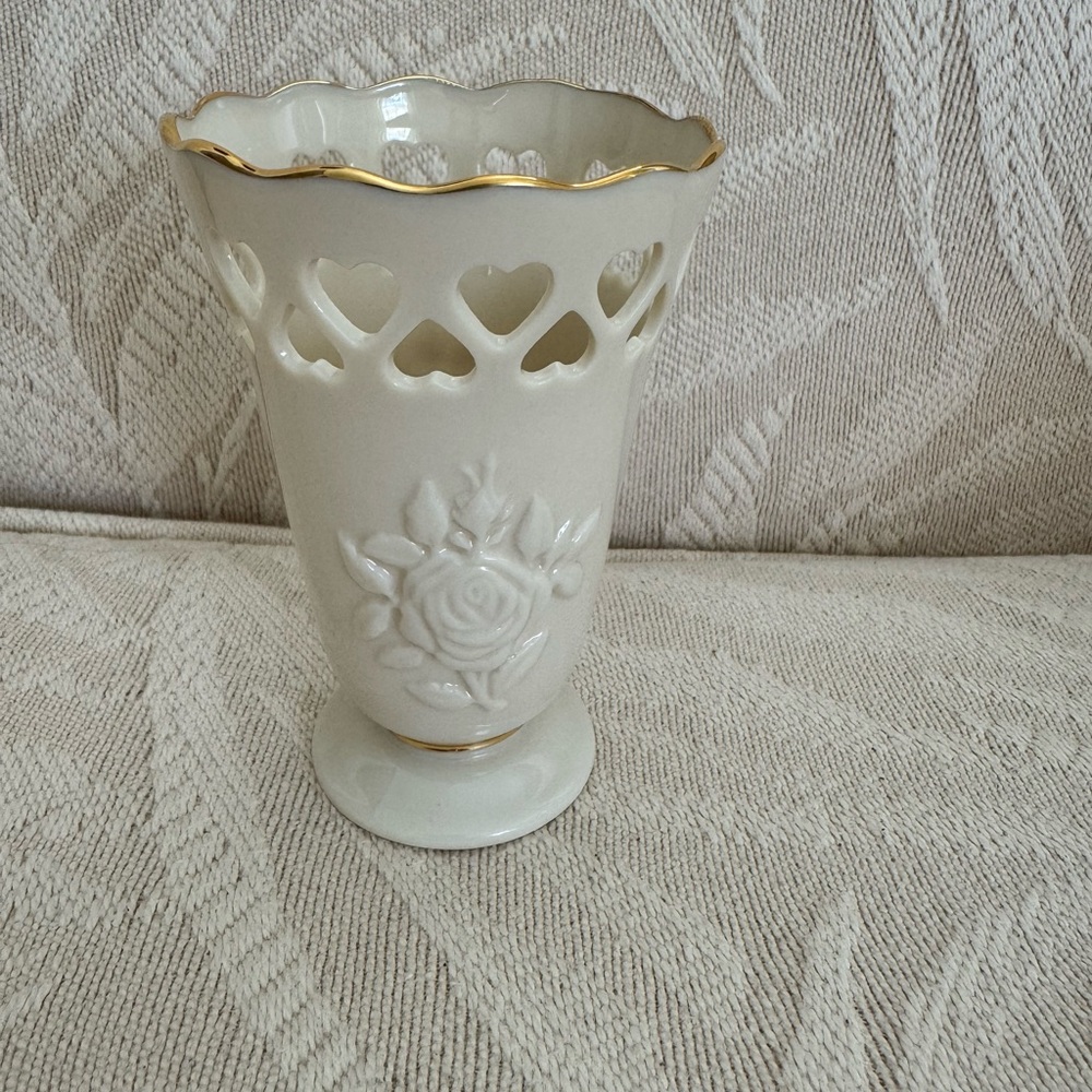Lenox Elegant Cream Vase with Gold Accents